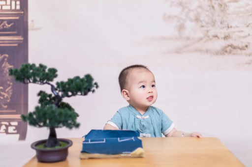 哪里可以供卵代生孩子宝宝揉眼睛揉鼻子